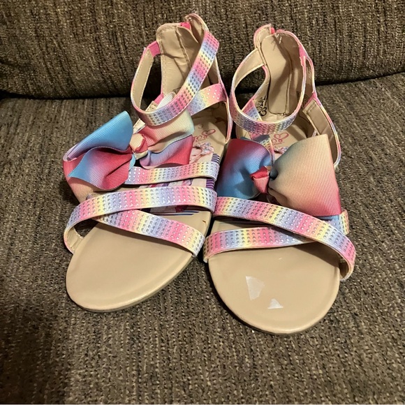 JoJo Siwa Tie Dye Bow Sandals Size 3 Rainbow - Picture 1 of 6